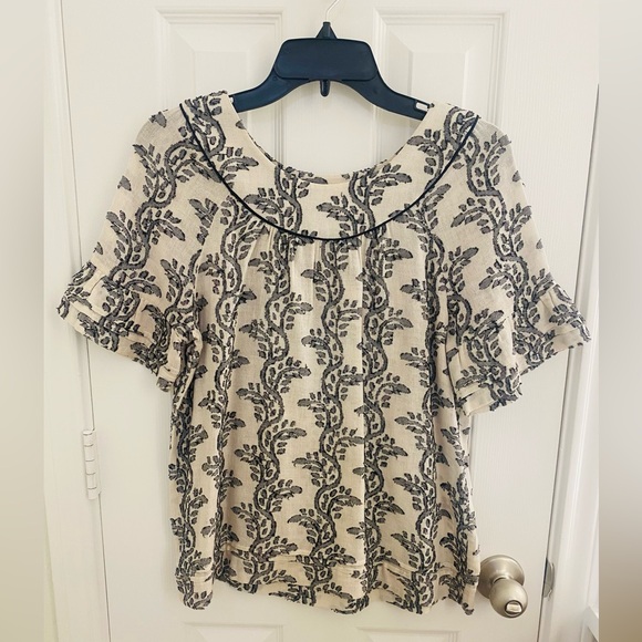 BCBG Maxazria Floral Print Cream and Black Women's Top - Picture 2 of 11